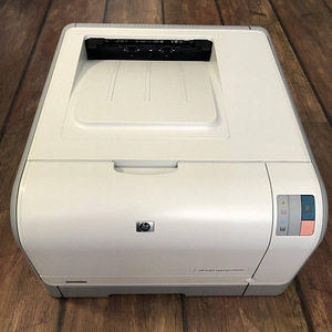 Värviprinter HP Color LaserJet CP1215 (1 foto / 4)
