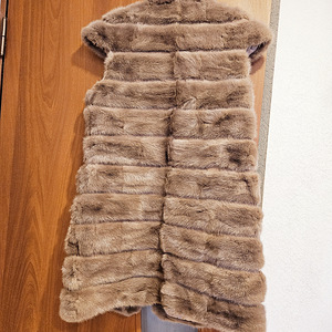 Karusnahast vest (2 foto / 2)