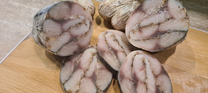 Холодный жучок из скумбрии по-эстрыбпромовски (5 фото из 5)