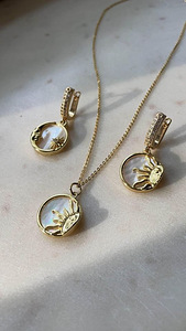 Sun and Moon komplekt. Kullatud 18k, pärlmutriga. (1 foto / 3)