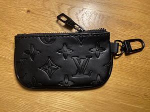 Louis Vuitton (5 фото из 7)