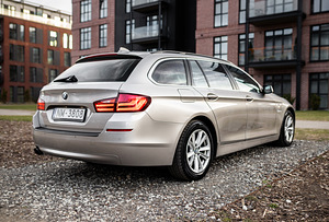 BMW 520d 2011 (5 foto / 13)