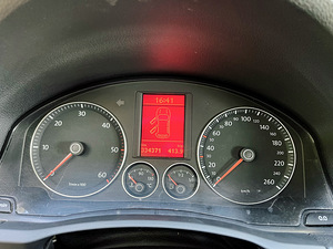 Volkswagen Golf 5 2.0 tdi (8 foto / 8)