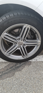 Audi Q7 veljed (1 foto / 10)