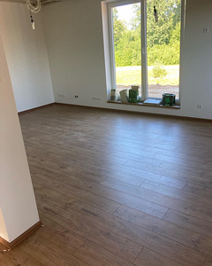 Parketa, lamināta, linoleja ieklāšana (9 foto no 10)