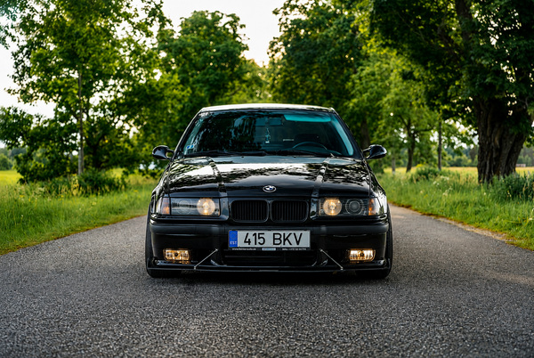 BMW E36 320i