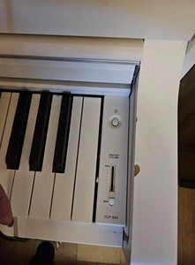 Продается цифровое пианино YAMAHA CLP 545WH Clavinova (3 фото из 6)
