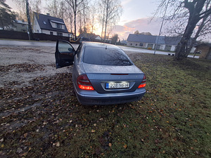Mercedes-benz E220 2.2 tdi (3 foto / 6)