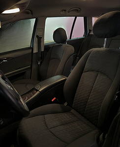 Mercedes Benz E220 CDi (6 foto / 9)