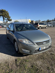 Ford Mondeo 2010 (1 foto / 11)