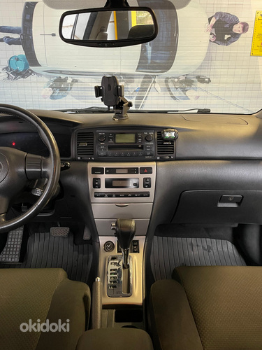 Toyota Corolla 1.6 81 кВт (фото #12)