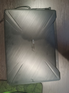 Asus Tuf Gaminx FX505 (5 foto / 5)