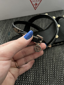 Сандалии Guess (2 фото из 4)