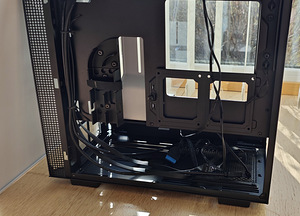 NZXT H210 Mini-ITX Korpus (8 foto / 9)