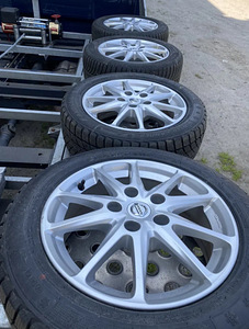 Nissani rattad. Veljed koos talverehvidega 16” 4tk 205/55/16 (1 foto / 2)