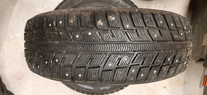 205 / 65R15 Kumho I'zen kw22 узор 7мм (3 фото из 4)