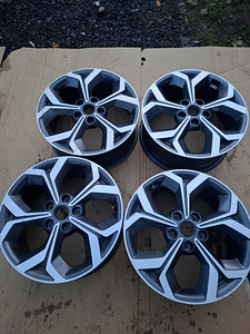 KIA. Honda 5X114.3 17" литые диски (1 фото из 7)
