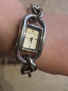 Kellad Michael Kors (5 foto / 10)