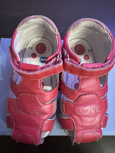 Сандалии Chicco (3 фото из 7)