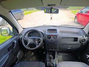 Auto Citroen Berlingo (9 foto / 15)