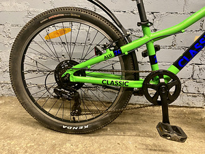 Jalgraras Classic Team 24 Alu (8 foto / 9)