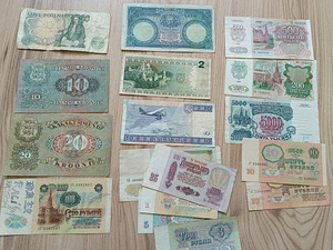 Мировые деньги (2 фото из 2)