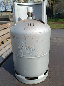 Газовый баллон (3 фото из 3)