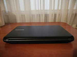 SAMSUNG NP-R530 (4 foto / 8)