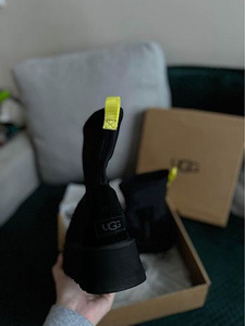 Ugg (3 foto no 3)