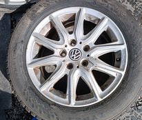 Оригинальные литые диски VW R16 5×112 57,1.+шипованные шины