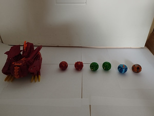 Bakugan Dragonoid maximus + bakugan(6) (2 foto / 9)