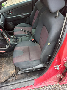 Müüa Mazda 3BK 2005 varuosadeks (6 foto / 7)