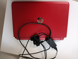 HP (15,6" / 1TB HDD / 8GB RAM) Pavilion 15-ab118na (2 foto / 7)