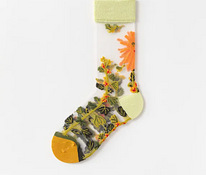 Lillelise tikandiga naiste sokid/Embroidered socks
