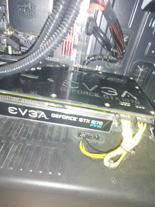 Geforce gtx 1070 ftw (1 foto / 2)