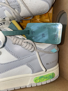 Nike off white dunk lot 42 (2 foto / 4)