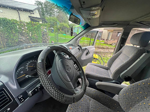 Mercedes-Vito 220 (9 foto / 14)