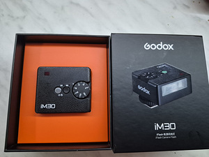 Godox im30 välklamp kaamerale (1 foto / 4)