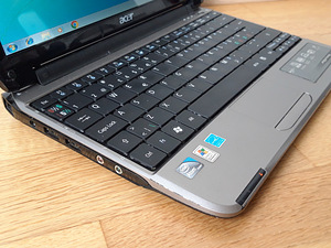 Acer Aspire One (4 foto / 8)