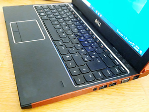 Dell Vostro V131 i5 Red (6 foto / 9)