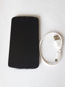 LG Google Nexus 4 16GB (2 foto / 10)