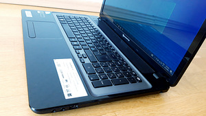 Packard Bell EasyNote LV 17.3"/6GB/500GB/GeForce (6 foto / 9)