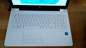 HP Laptop 15 Celeron/15.6"/4GB/SSD120GB/W11 (2 фото из 8)