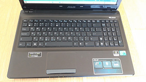 Asus K52J i3/4GB/500GB/GeForce (6 foto / 9)
