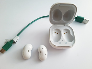 Samsung Galaxy Buds Live (2 foto / 5)