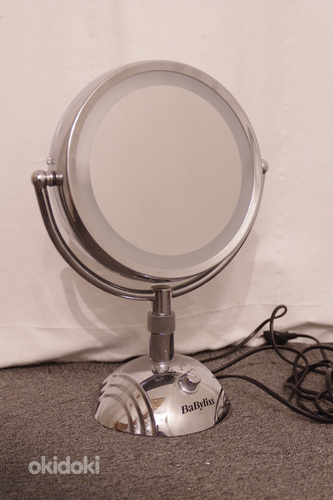 Двустороннее зеркало для макияжа (фото #1)