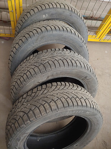 Продаются зимние шины Pirelli 205x55xR16 (шипы) (3 фото из 3)