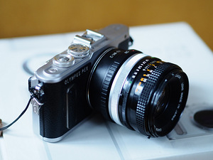 Olympus PEN E-PL8 komplekt koos objektiividega. (7 foto / 8)