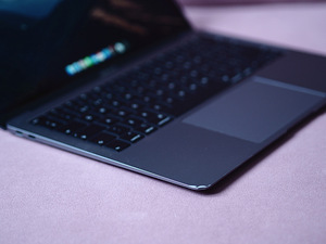 Apple Macbook Air 2018 sülearvuti (4 foto / 5)