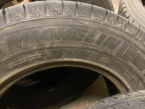 MICHELIN AGILIS 215/70R15C